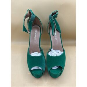 NEW No Box Enelauge Forrest Green Faux Suede Platform Geeks Woman's Size 8.5